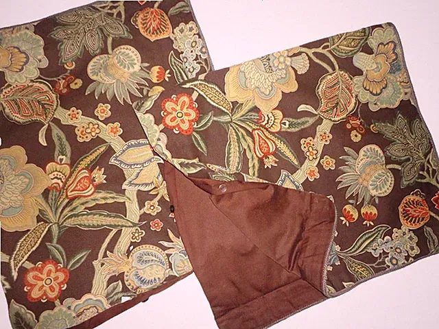 ROSE TREE AUDUBON JACOBEAN FLORAL BROWN (2) BUTTON UP KING PILLOW SHAMS 20X36